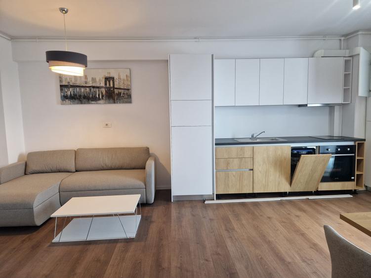Apartament cu 2 camere decomandat în Aradului