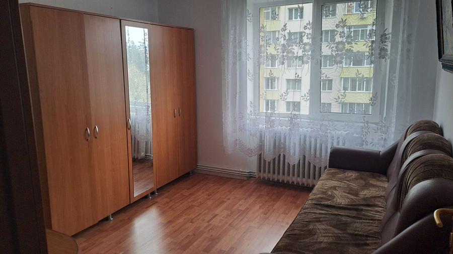 Apartament cu 2 camere semidecomandat în Exterior Vest