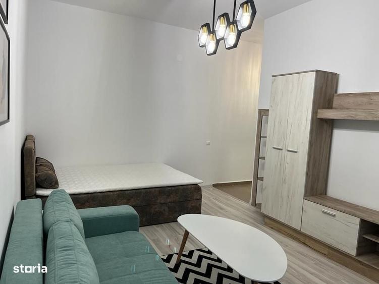 Apartament cu 3 camere decomandat în Păcii