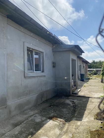 Casă cu 5 camere cu Teren 325 Mp în Central