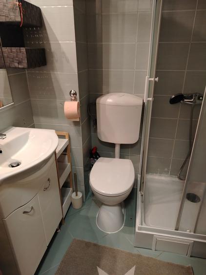 Apartament cu 2 camere nedecomandat în Intim