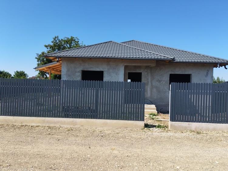 Casă cu 3 camere în Șerbănești