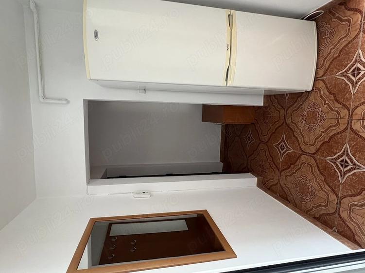 Apartament cu 2 camere semidecomandat în Florilor