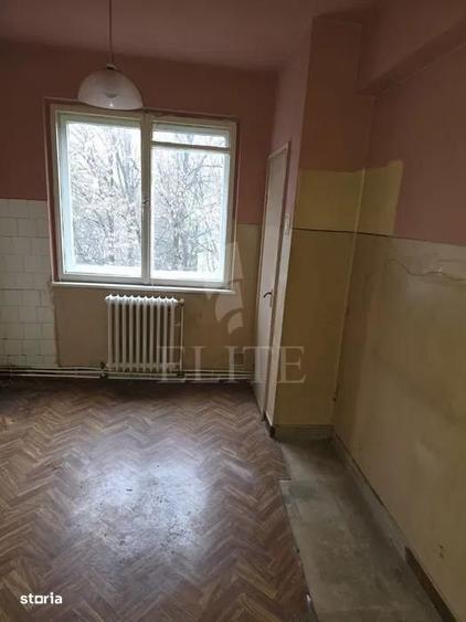 Apartament cu 2 camere decomandat în Plopilor