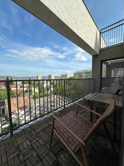 Apartament cu 2 camere semidecomandat în Central