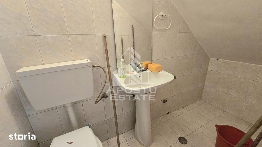 Casă cu 5 camere cu Teren 140 Mp în Circumvalațiunii