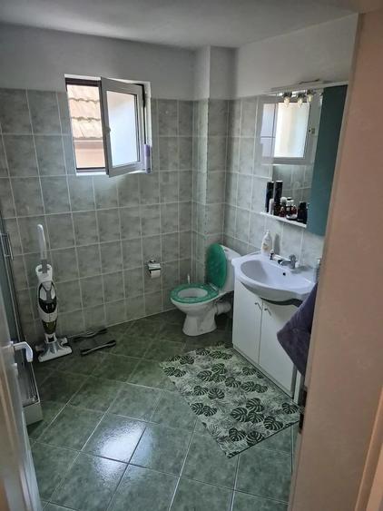 Casă cu Teren 231 Mp în Dezmir