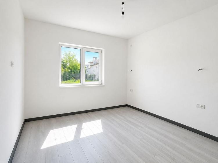 Duplex cu 3 camere cu Canalizare în Dumbrăvița