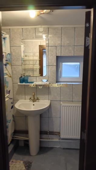 Apartament cu 2 camere decomandat, mobilat în Regie