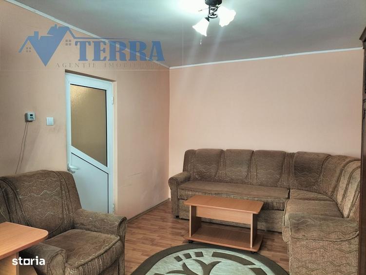 Apartament 2 camere, decomandat, etaj 3 - aproape de centru - 1