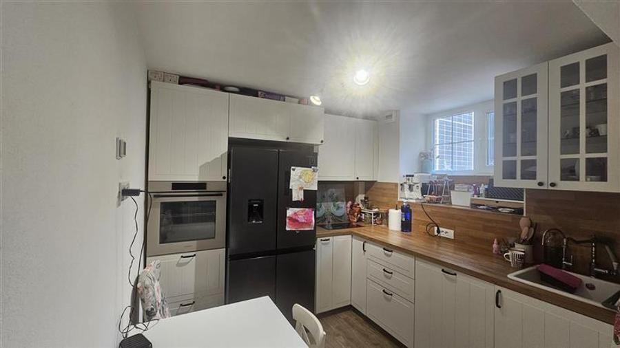 Apartament cu 6 camere decomandat, mobilat în Central