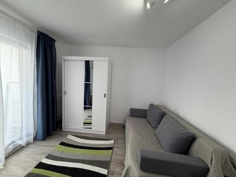 Apartament cu 2 camere decomandat în Nicolina