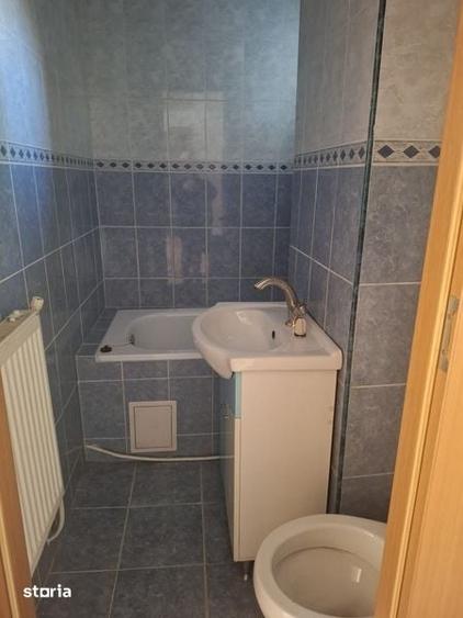 Vand apartament 3 camere Micro 3 - 3
