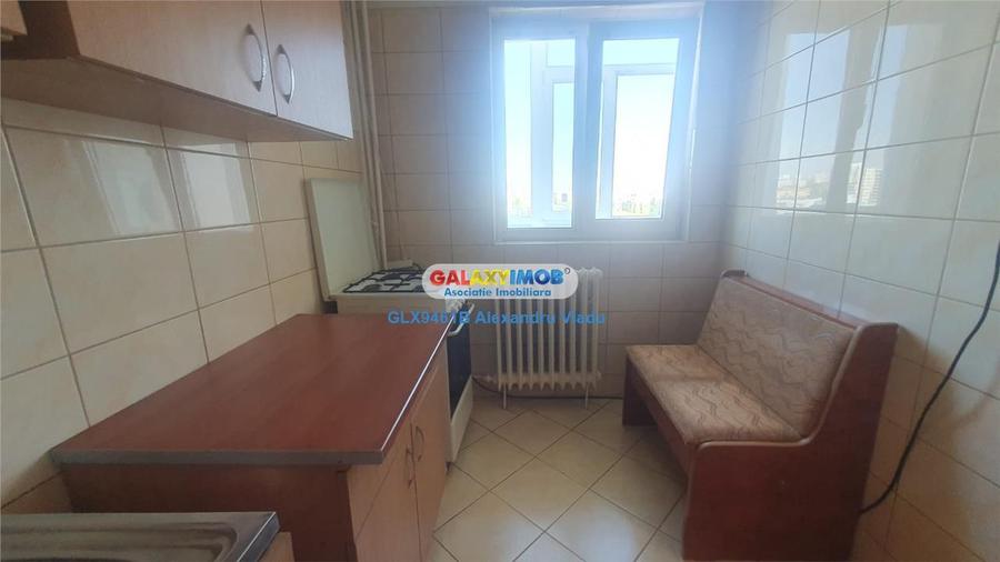 Apartament cu 3 camere decomandat în Drumul Taberei