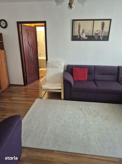 Apartament cu 4 camere semidecomandat în Crângași