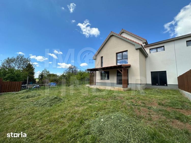 Casă cu 5 camere cu Teren 523 Mp în Ciurila