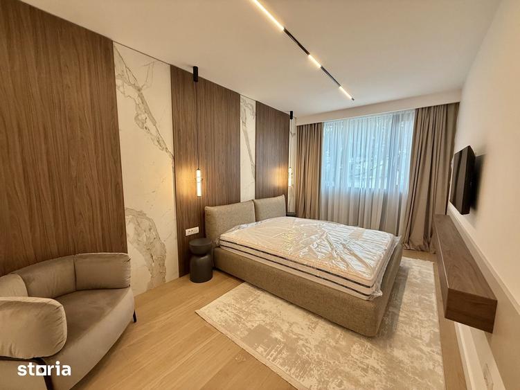 Apartament cu 4 camere în Aviatorilor