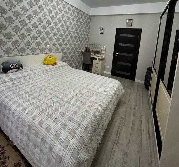 Apartament cu 3 camere decomandat în Odobescu