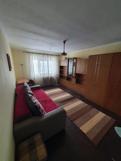 Apartament decomandat în Nicolina