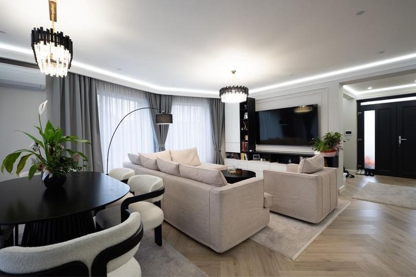 Casă cu 4 camere în Sântandrei