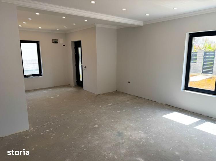 Casă cu 4 camere cu Teren 499 Mp în Mărăcineni