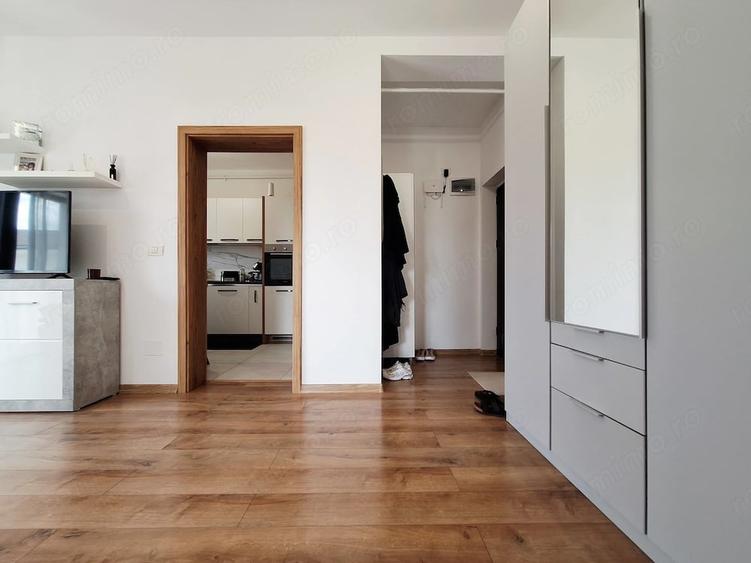 Spatios, 42 mp utili. Zona de living separata. Bucatarie inchisa. - 7