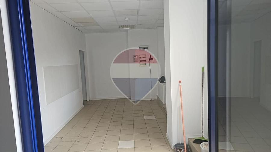 Spațiu comercial, de 115 mp, în Balotești