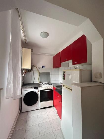 Apartament cu 2 camere semidecomandat în Dacia