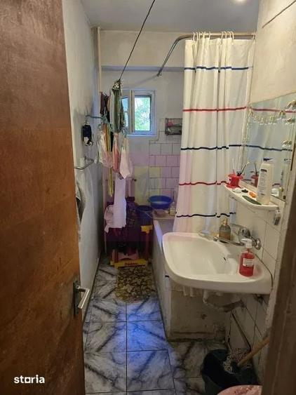 Apartament cu 3 camere în Tei