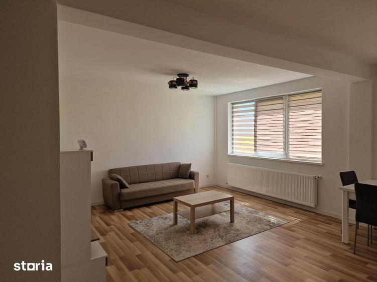 Apartament cu 3 camere decomandat în Șcheia