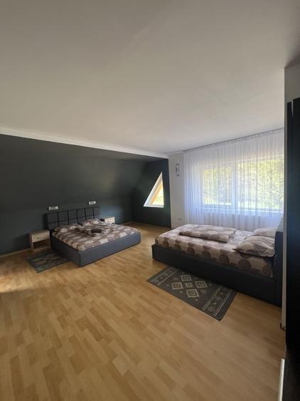 Casă cu 4 camere cu Teren 2000 Mp în Central