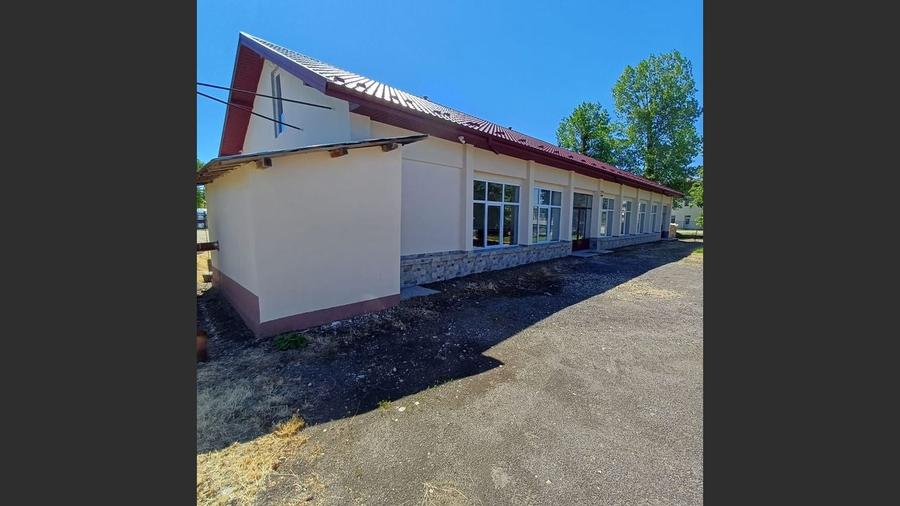 Spațiu comercial, de 337.82000732422 mp, în Daia