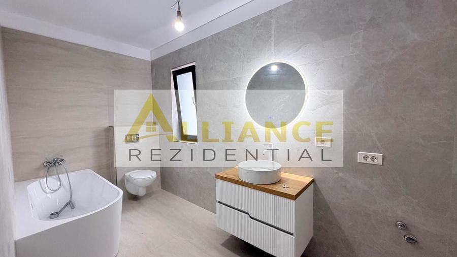 Casă individuală cu 4 camere cu Canalizare în Berceni