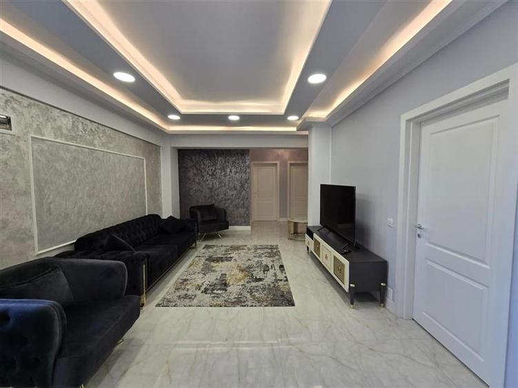 Apartament cu 4 camere decomandat, mobilat în Bucureștii Noi