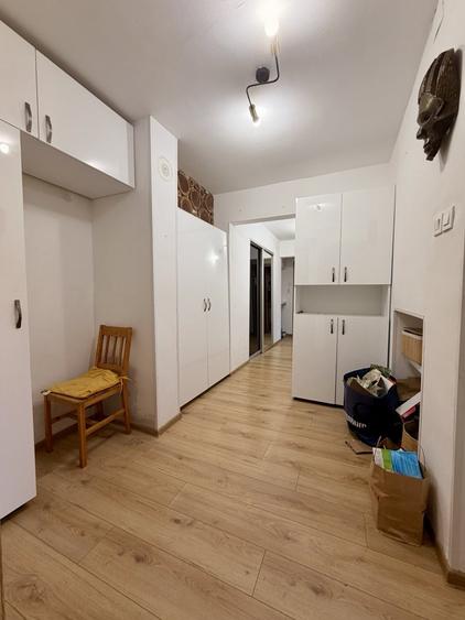 Apartament cu 3 camere decomandat, mobilat în Lipovei