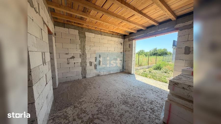 Casă cu 4 camere cu Teren 470 Mp în Central