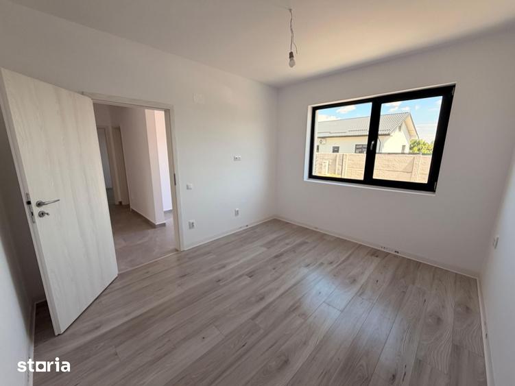 Casă cu 4 camere cu Teren 353 Mp în Berceni