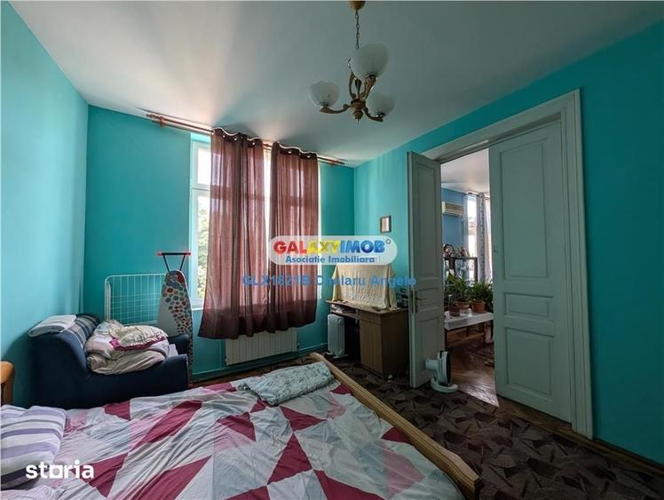 Apartament cu 5 camere în Centrul Civic