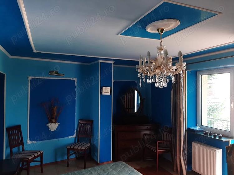 Casă cu 6 camere cu Teren 200 Mp în Central