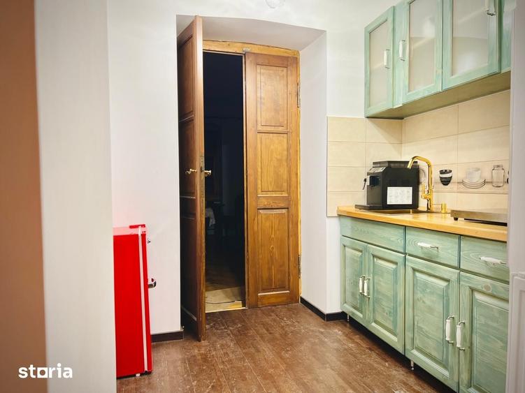 Apartament cu 4 camere în Centrul Istoric