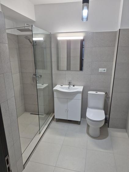 Apartament cu 2 camere decomandat în Florești