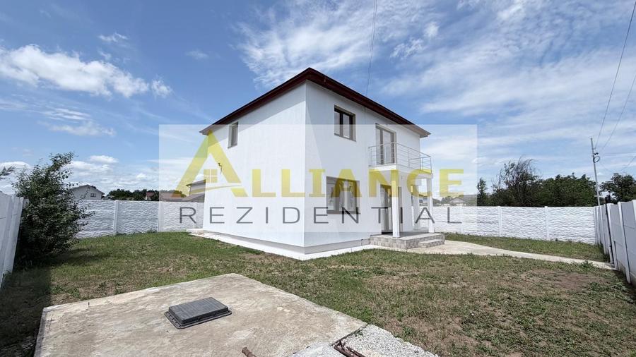 Casă individuală cu 2 camere cu Canalizare în Berceni
