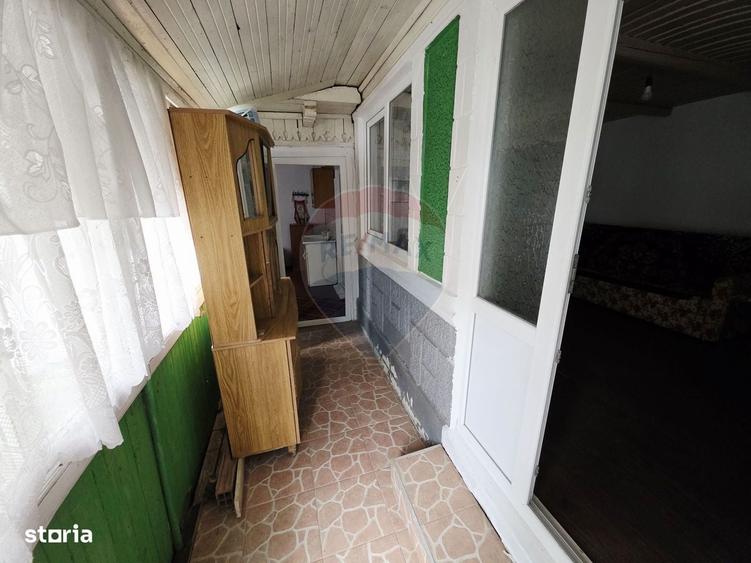 Casă cu 4 camere în Rocna