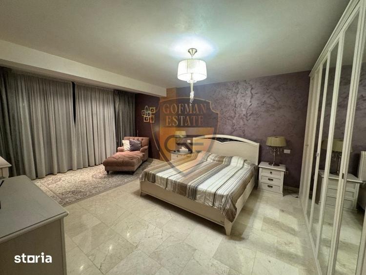 Apartament cu 4 camere decomandat în Central