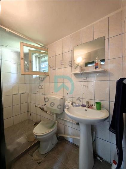 Casă individuală cu 4 camere cu Teren 1250 Mp în Vulcan