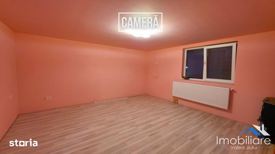 Casă cu 4 camere cu Teren 506 Mp în Petros