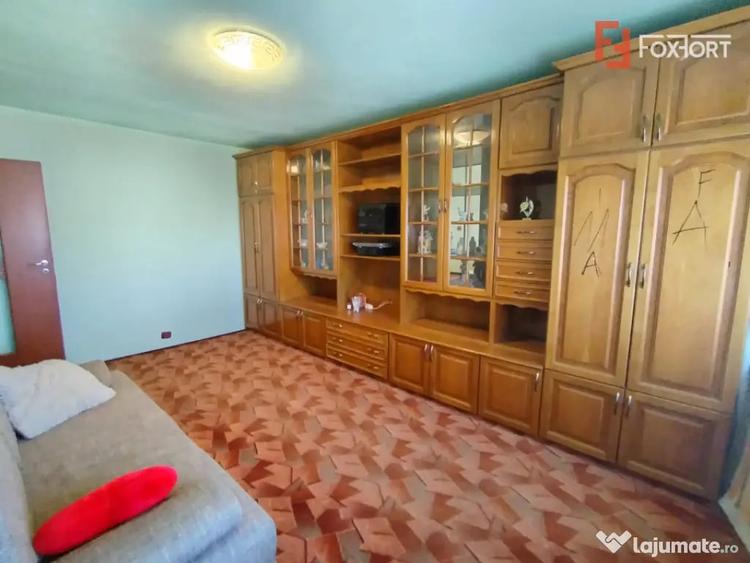 Apartament cu 2 camere decomandat în Girocului