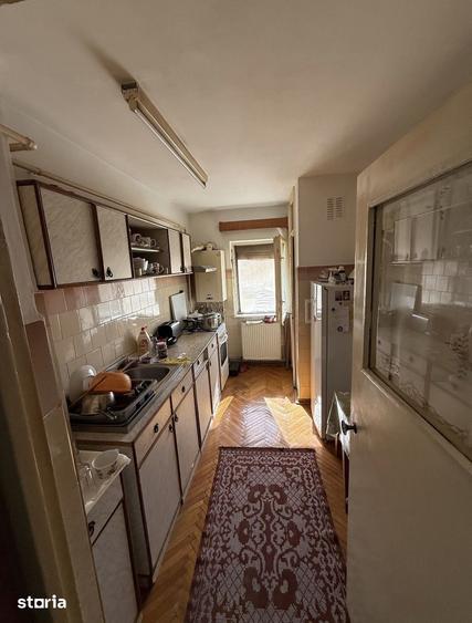 Apartament cu 3 camere decomandat în Micro 17