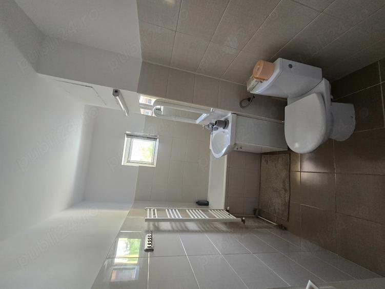 Apartament cu 3 camere semidecomandat în Olimpia-Stadion