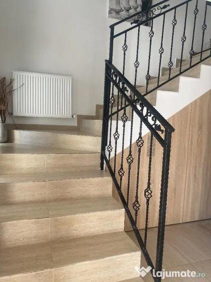 Casă cu 4 camere cu Teren 1200 Mp în Țintea